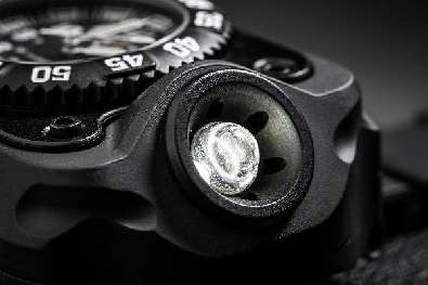 Часы тактические SureFire 2211 Luminox Rechargeable Variable Output LED Wrist Light & Watch